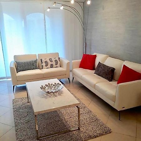 Resort Style In Aventura Florida Экстерьер фото