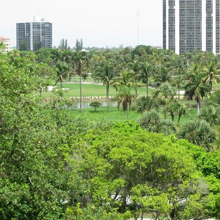 Resort Style In Aventura Florida Экстерьер фото